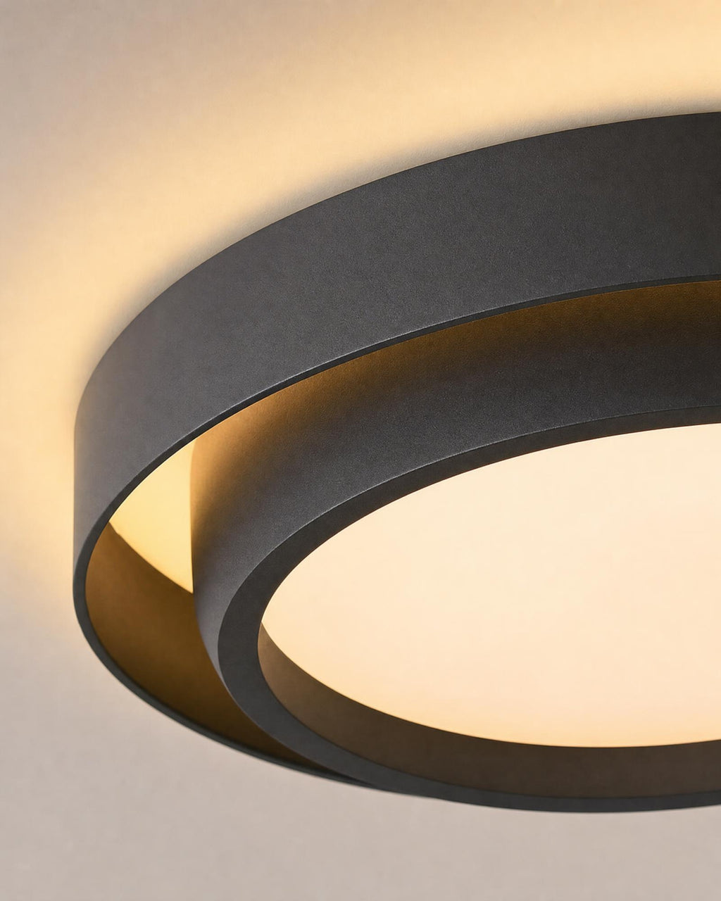 Macro of the black drum rim and the glow between its two rings