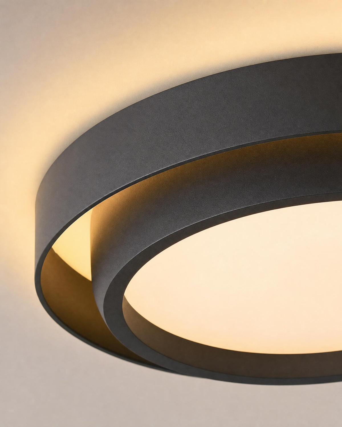 Macro of the black drum rim and the glow between its two rings
